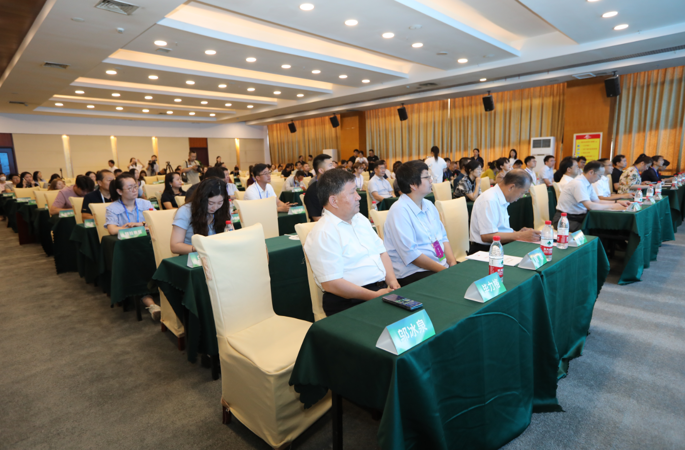 2023第八屆內(nèi)蒙古農(nóng)畜產(chǎn)品包裝設(shè)計競賽成果發(fā)布會在國際會展中心召開